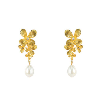 pearl floral drop earrings in gold vermeil